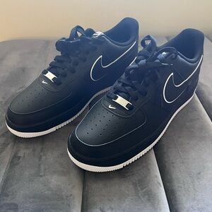 NEW - Mens Air Force 1 '07 'Black White' - Size 11